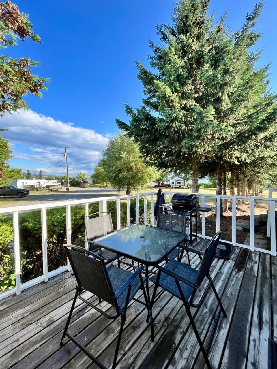 Roberts Roost Resort Quesnel Εξωτερικό φωτογραφία