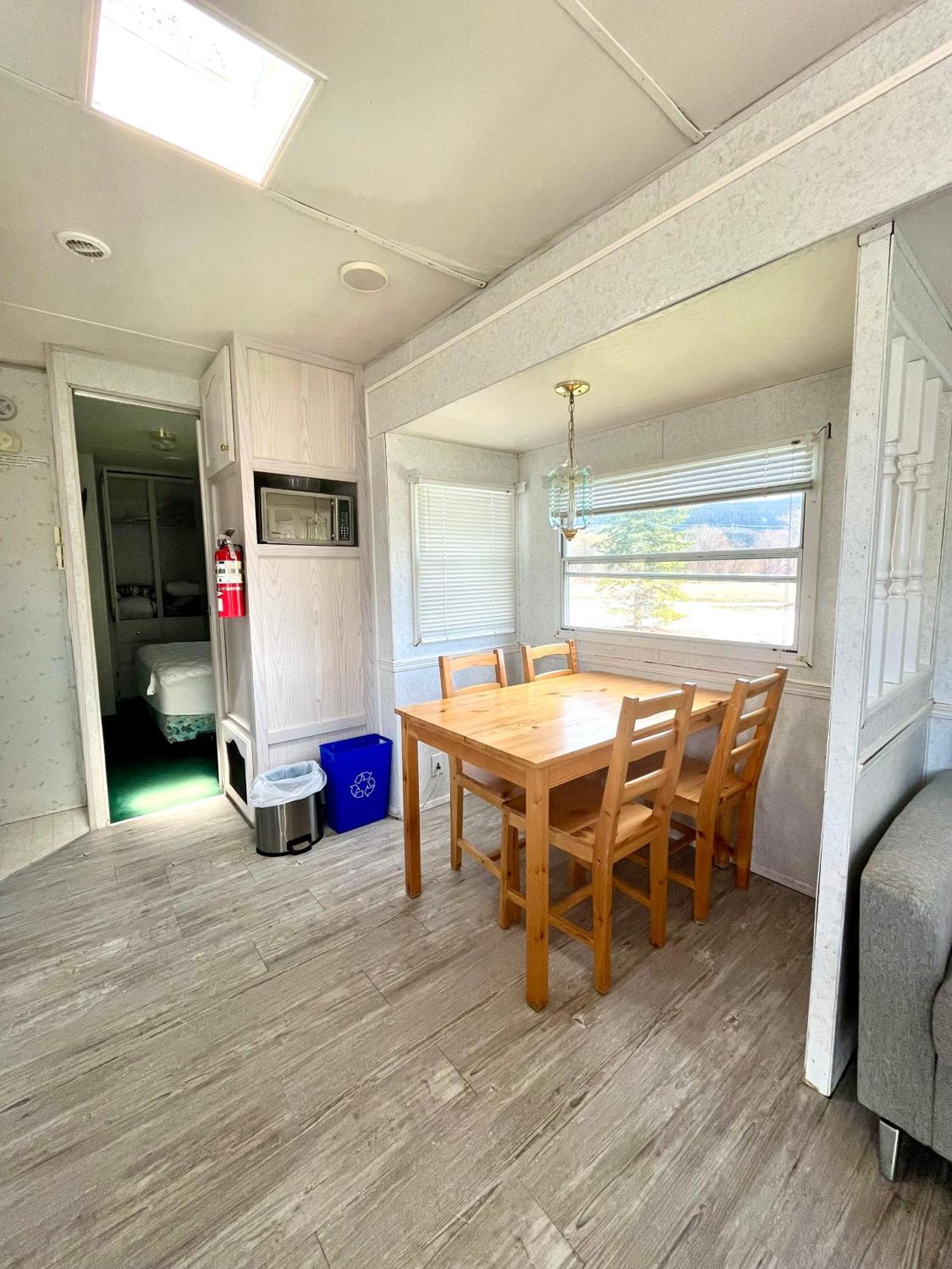Roberts Roost Resort Quesnel Εξωτερικό φωτογραφία